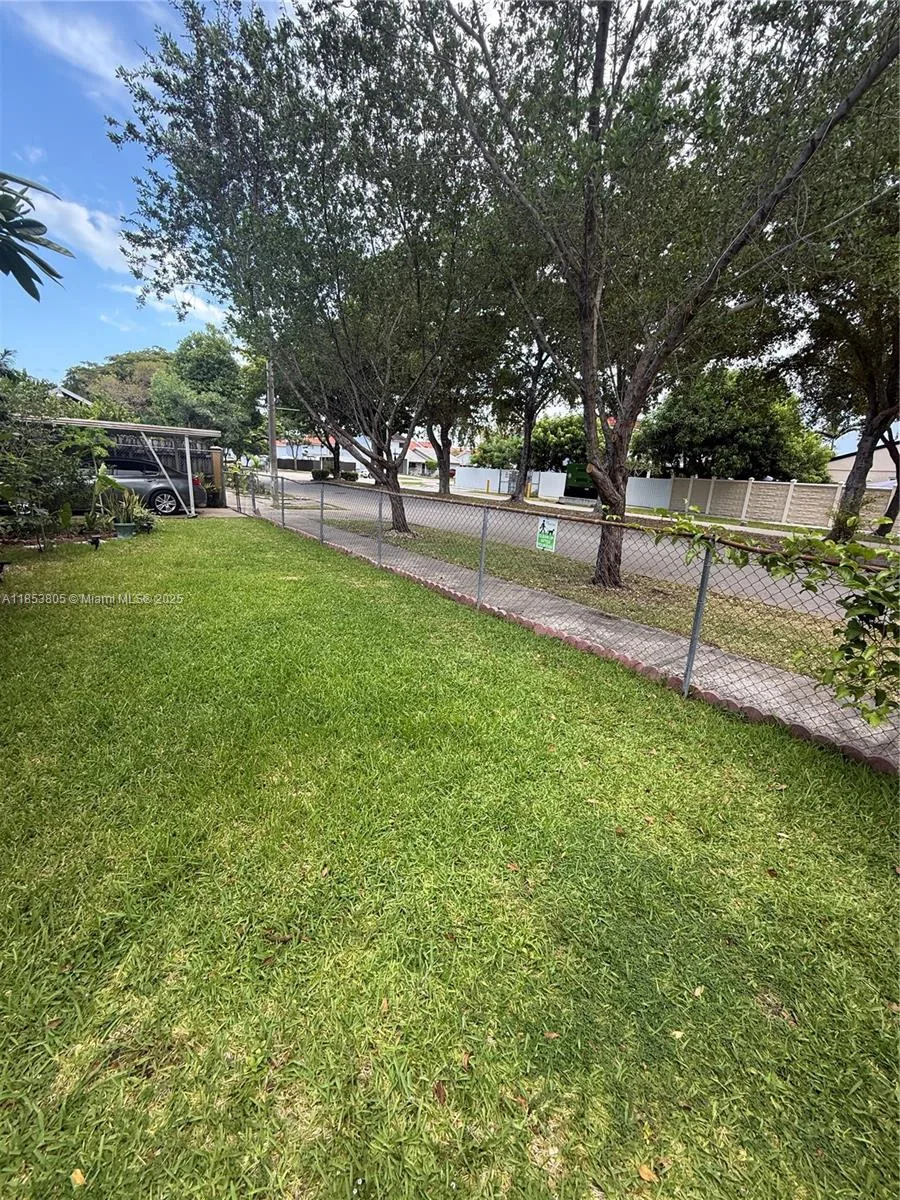 11472 SW 4th St, Sweetwater, FL 33174 photo 8