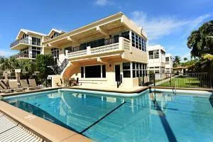 308 Inlet Way # 3, Palm Beach Shores, FL 33404