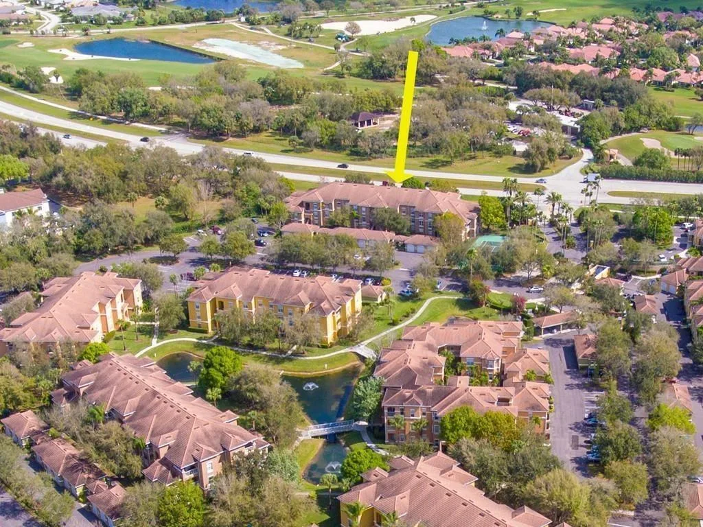 5095 FAIRWAYS Circle # I105, Vero Beach, FL 32967