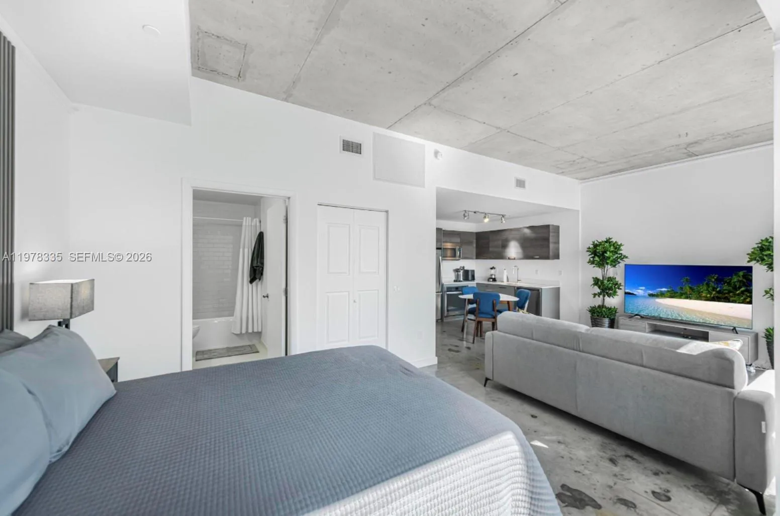 151 SE 1st St # 2409, Miami, FL 33131 photo 7