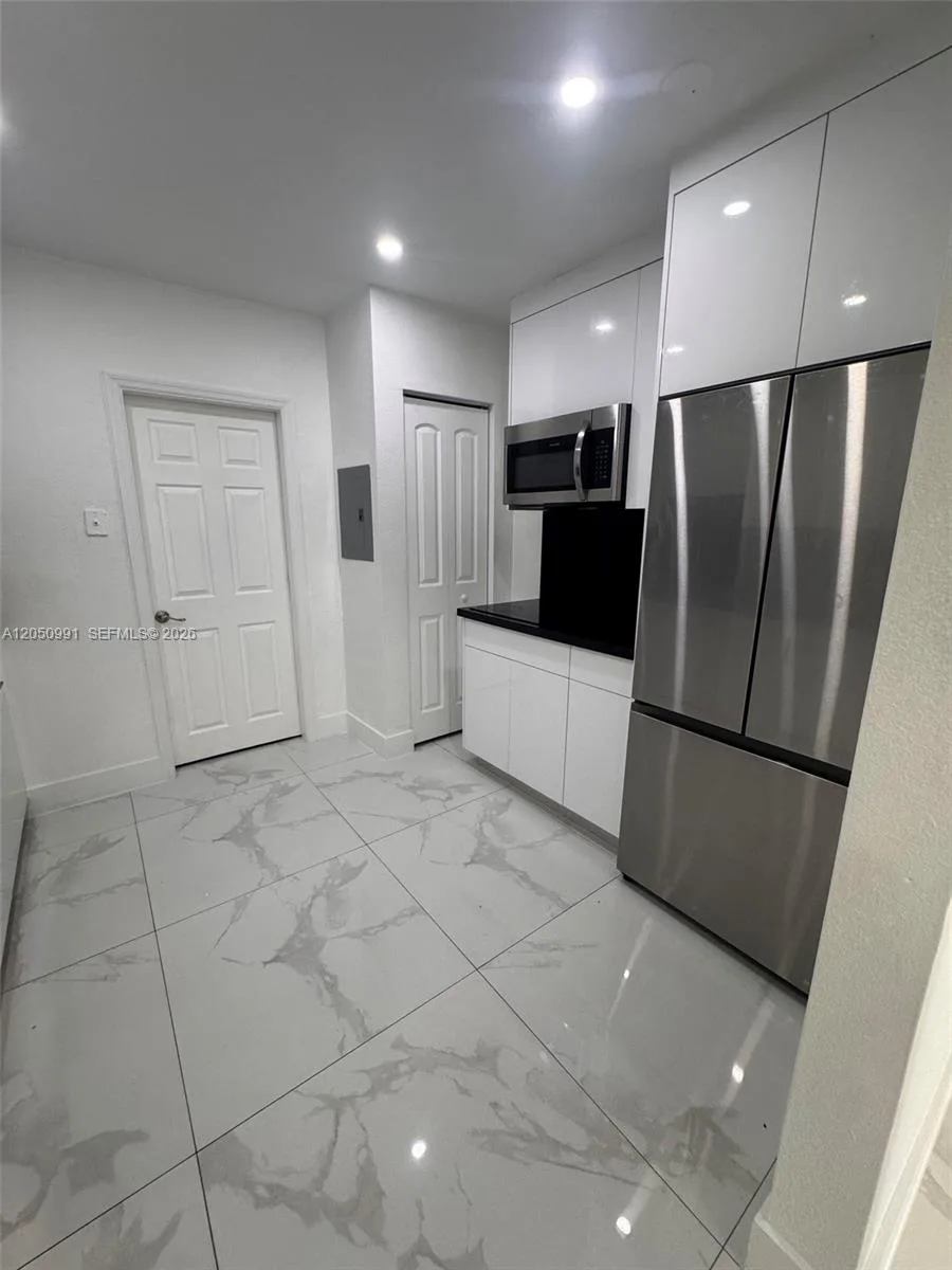 7400 SW 39th St # 1, Miami, FL 33155 photo 3