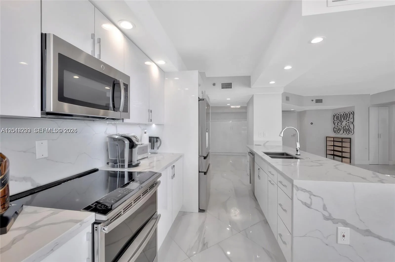 16425 Collins Ave # 1612, Sunny Isles Beach, FL 33160 photo 3