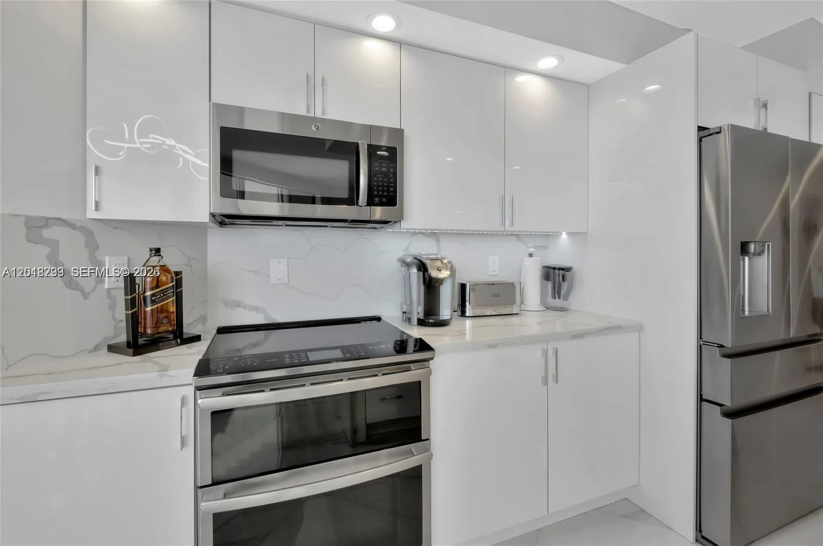 16425 Collins Ave # 1612, Sunny Isles Beach, FL 33160 photo 4