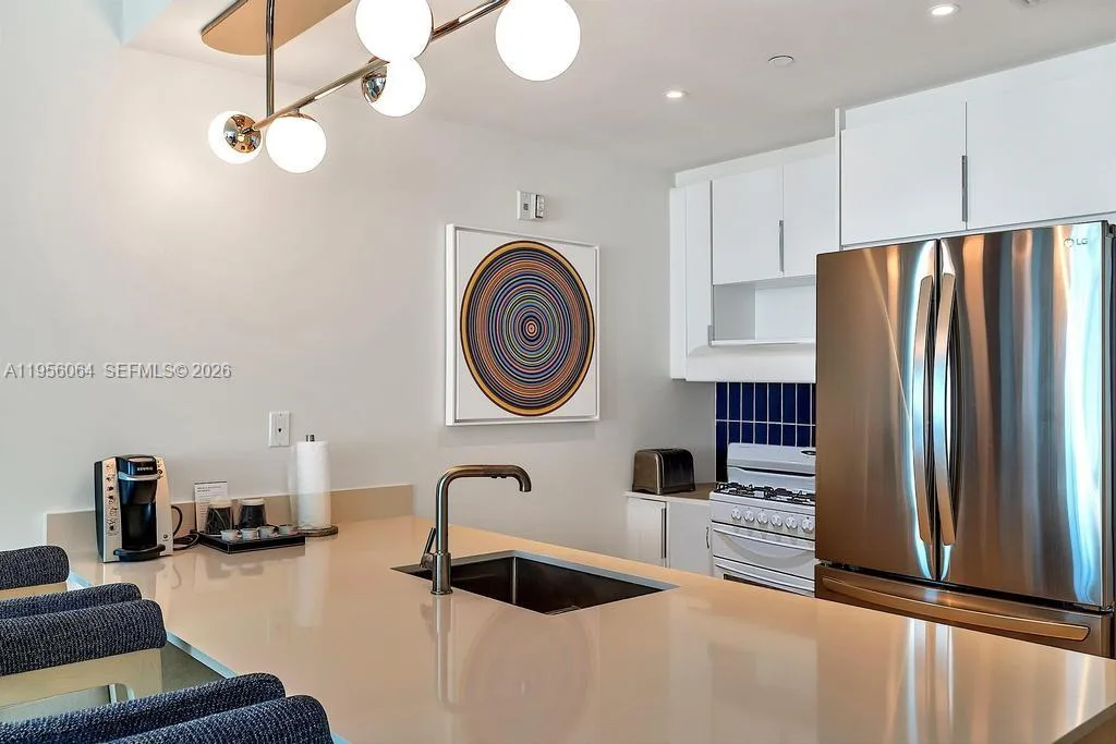 4401 Collins Ave # 1712, Miami Beach, FL 33140 photo 12