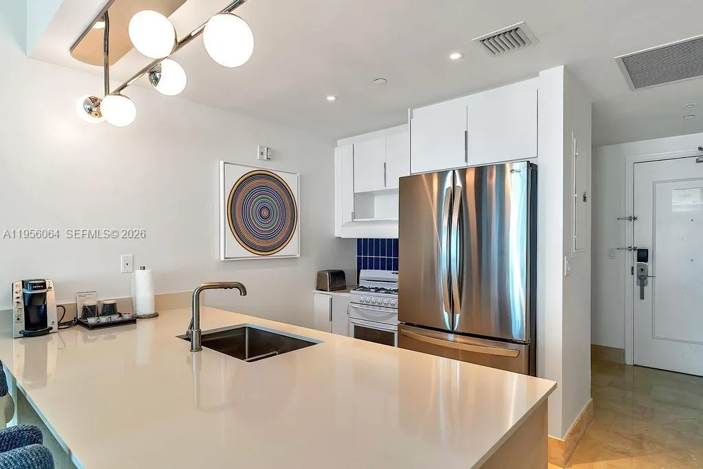 4401 Collins Ave # 1712, Miami Beach, FL 33140 photo 8