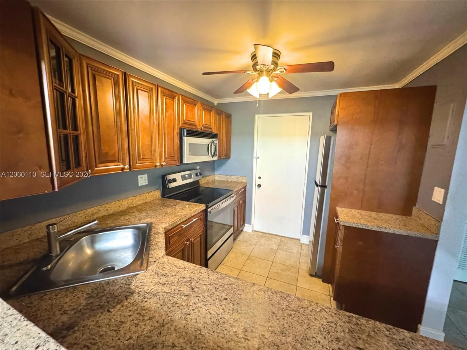 2324 S Cypress Bend Dr # 415, Pompano Beach, FL 33069 photo 2