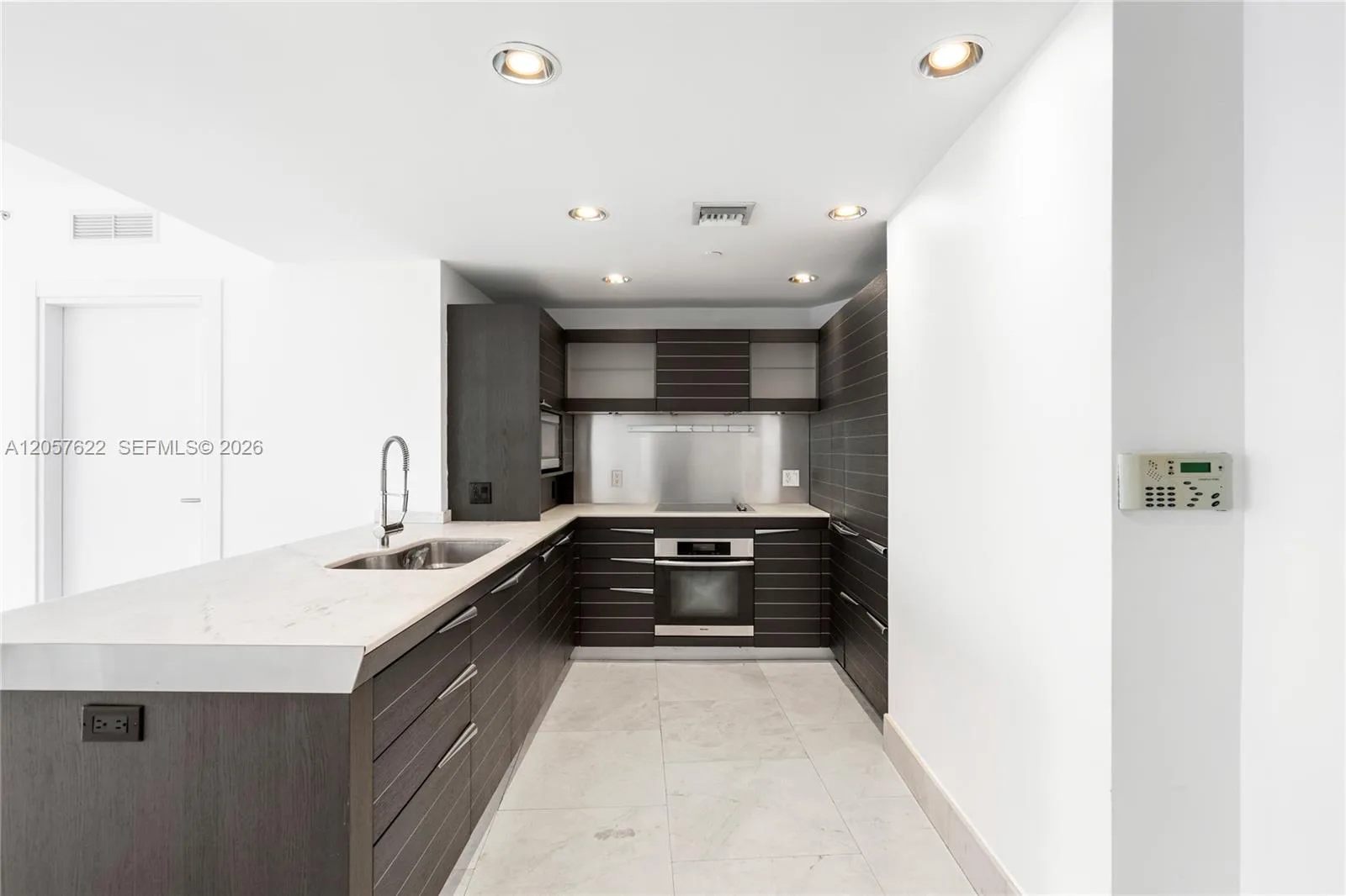 200 Biscayne Boulevard Way # 4004, Miami, FL 33131 photo 8