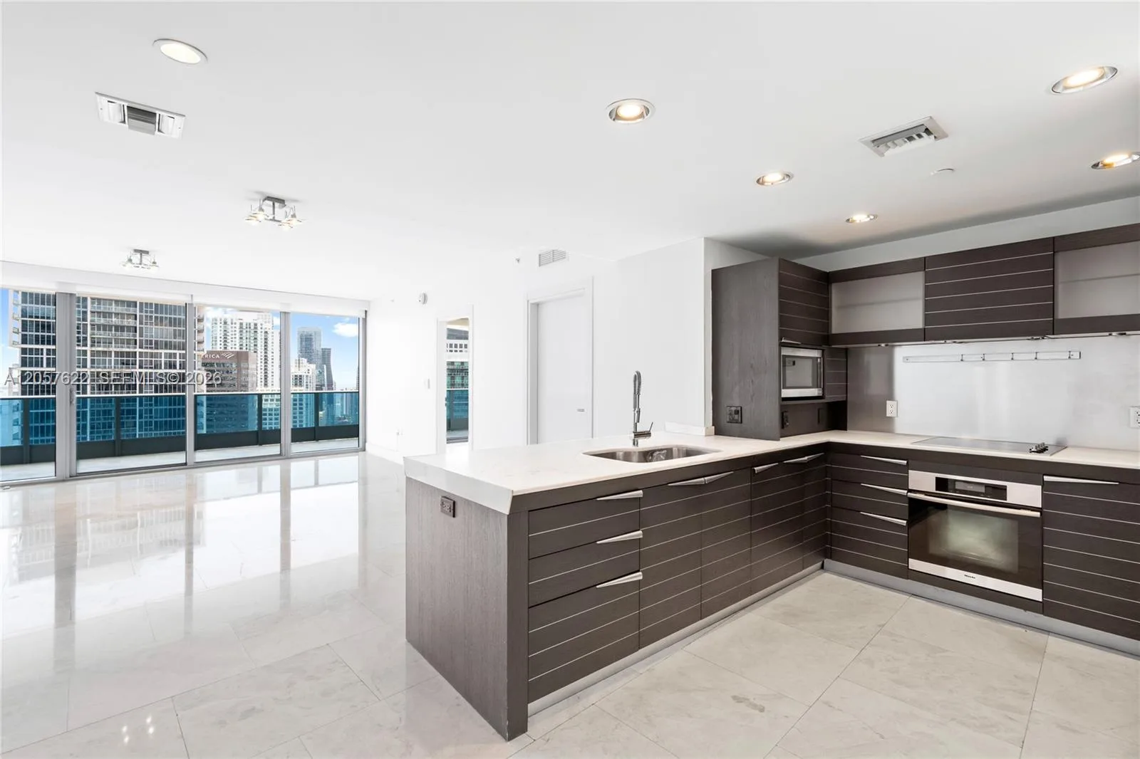 200 Biscayne Boulevard Way # 4004, Miami, FL 33131 photo 9