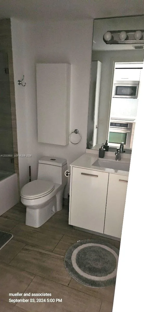 1300 Brickell Bay Dr # 2112, Miami, FL 33131 photo 5