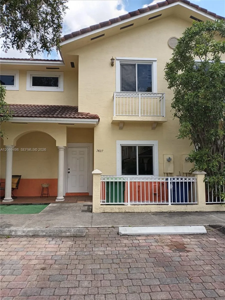 7427 NW 181st Ter # 7427, Hialeah, FL 33015 photo 2