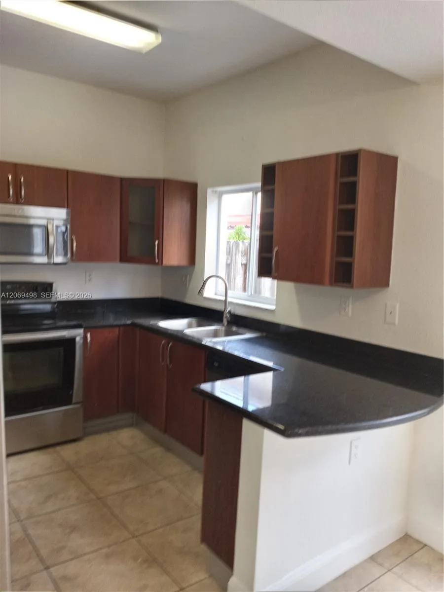 7427 NW 181st Ter # 7427, Hialeah, FL 33015 photo 6