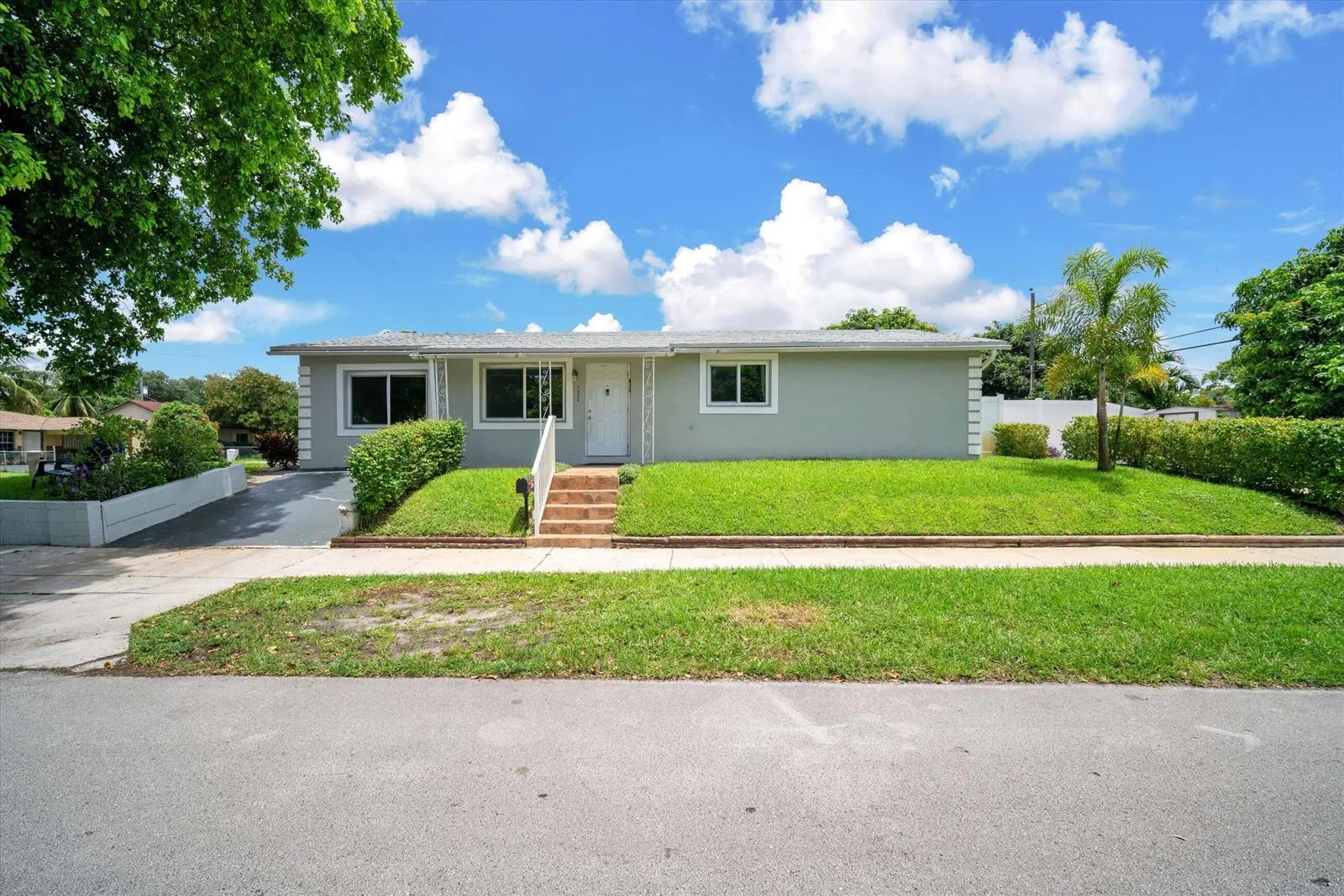 7321 Cody Street, Hollywood, FL 33024