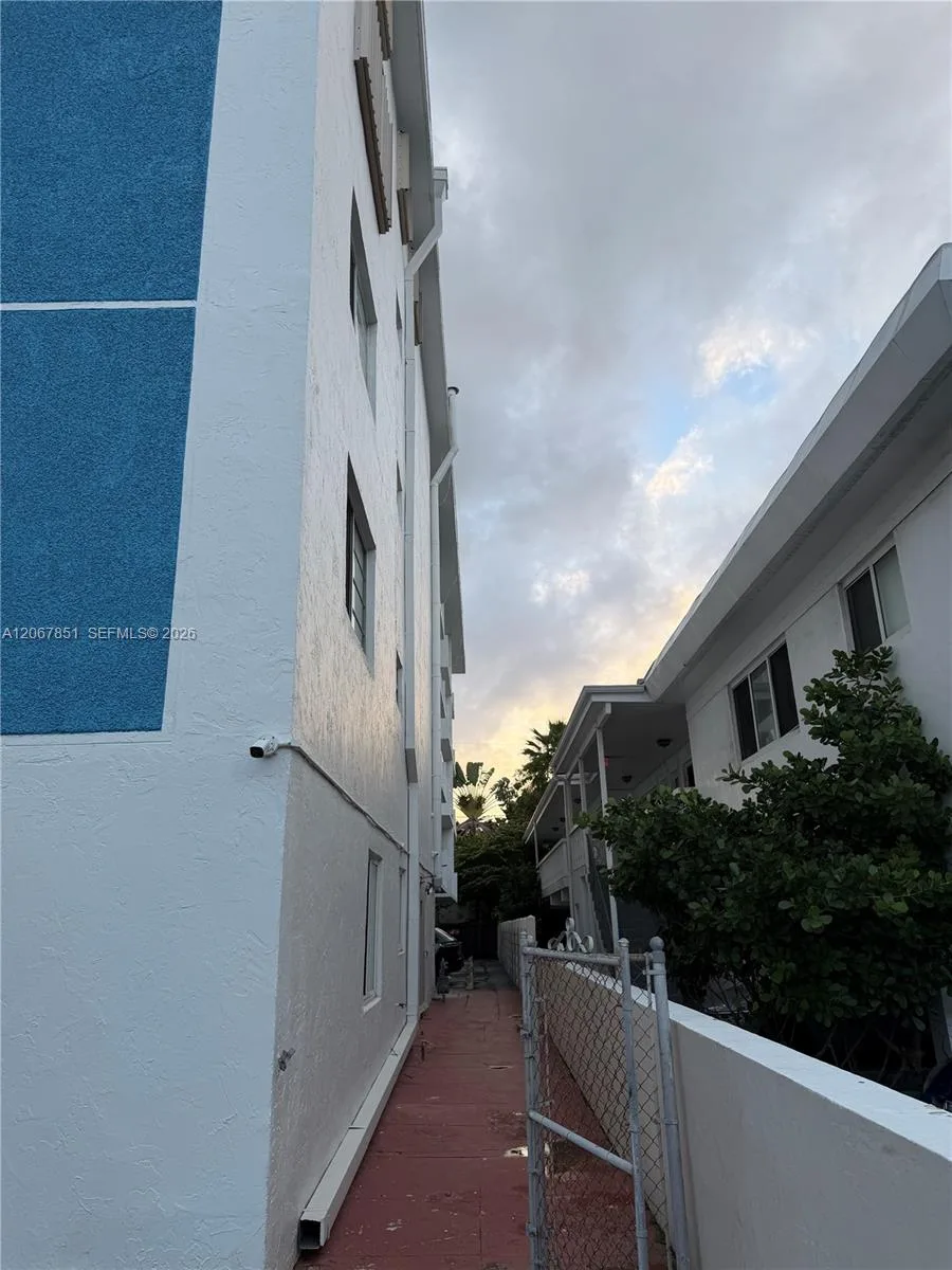 910 Michigan Ave # 405, Miami Beach, FL 33139 photo 3
