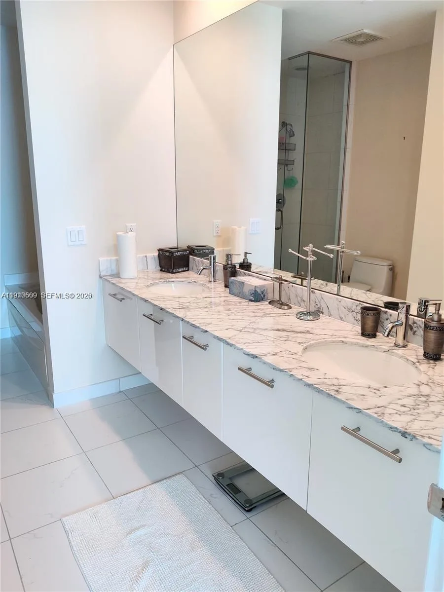 55 SE 6th St # 4105, Miami, FL 33131 photo 10