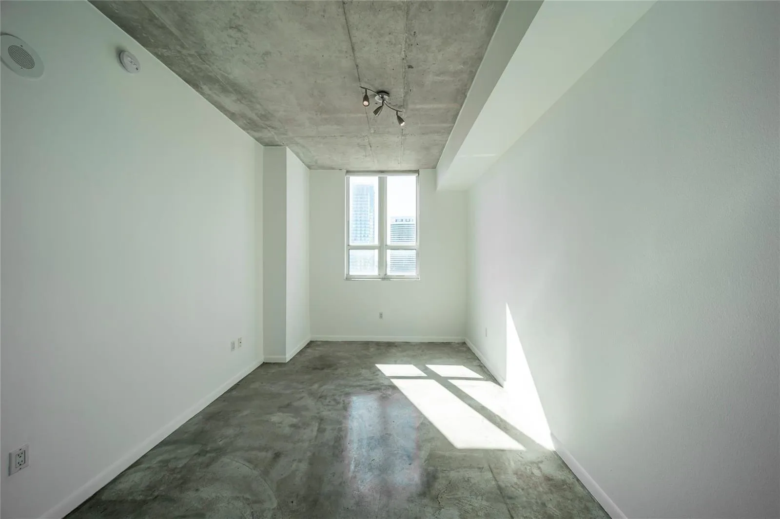 234 NE 3rd Street # 2007, Miami, FL 33132 photo 12