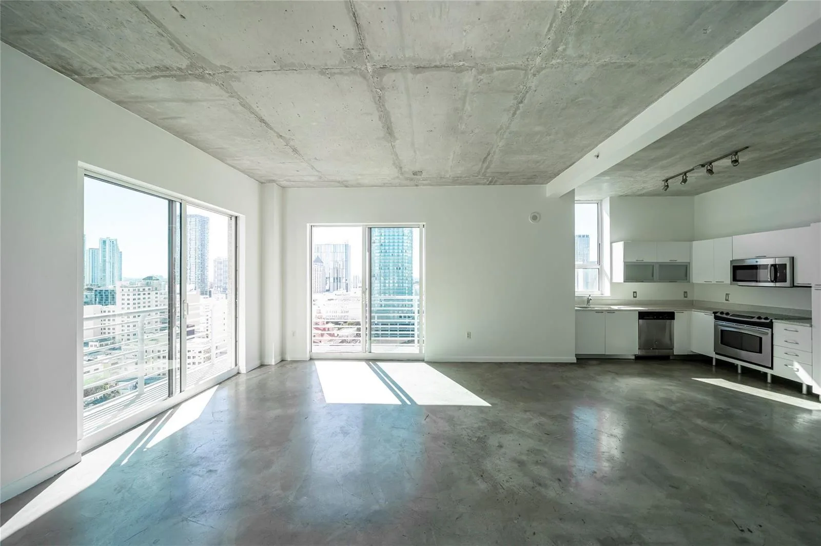 234 NE 3rd Street # 2007, Miami, FL 33132 photo 2