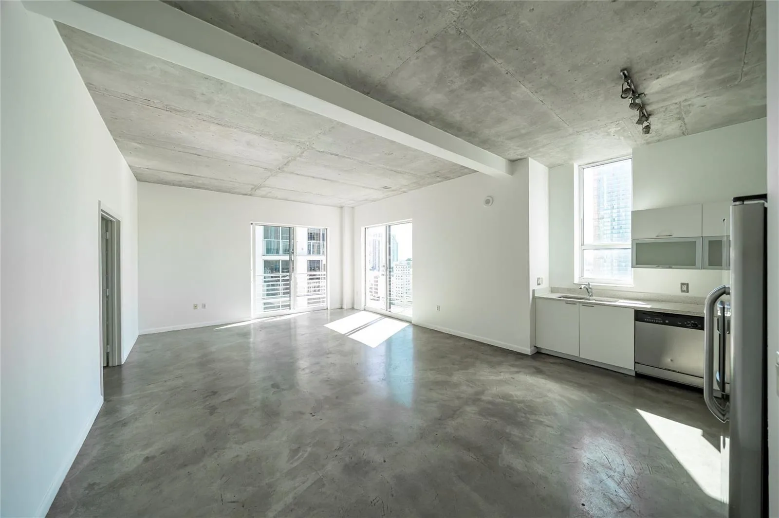 234 NE 3rd Street # 2007, Miami, FL 33132 photo 4