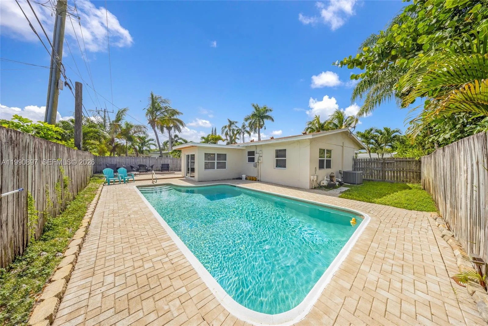 1460 NE 30th Ct, Pompano Beach, FL 33064