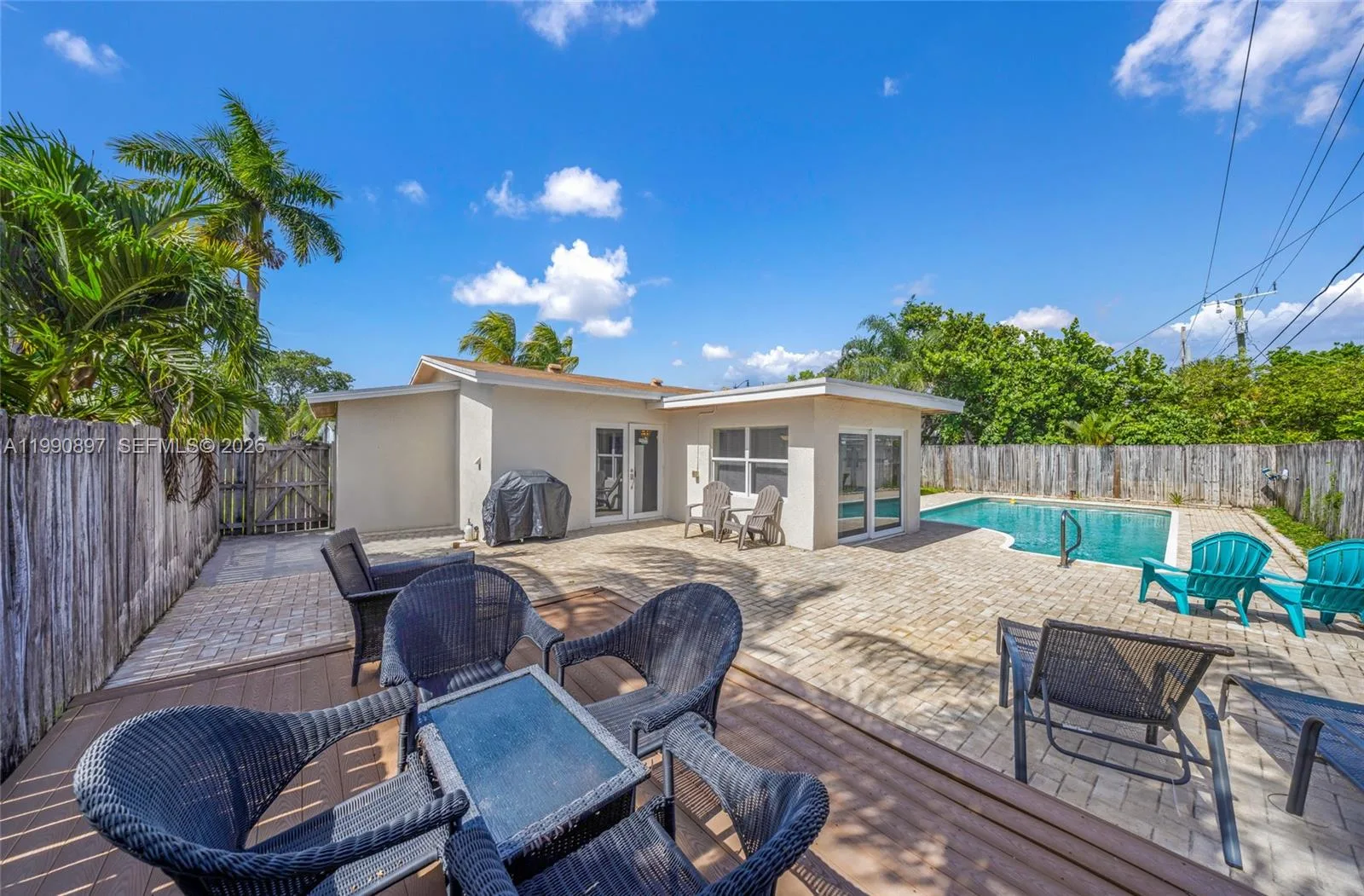 1460 NE 30th Ct, Pompano Beach, FL 33064 photo 2