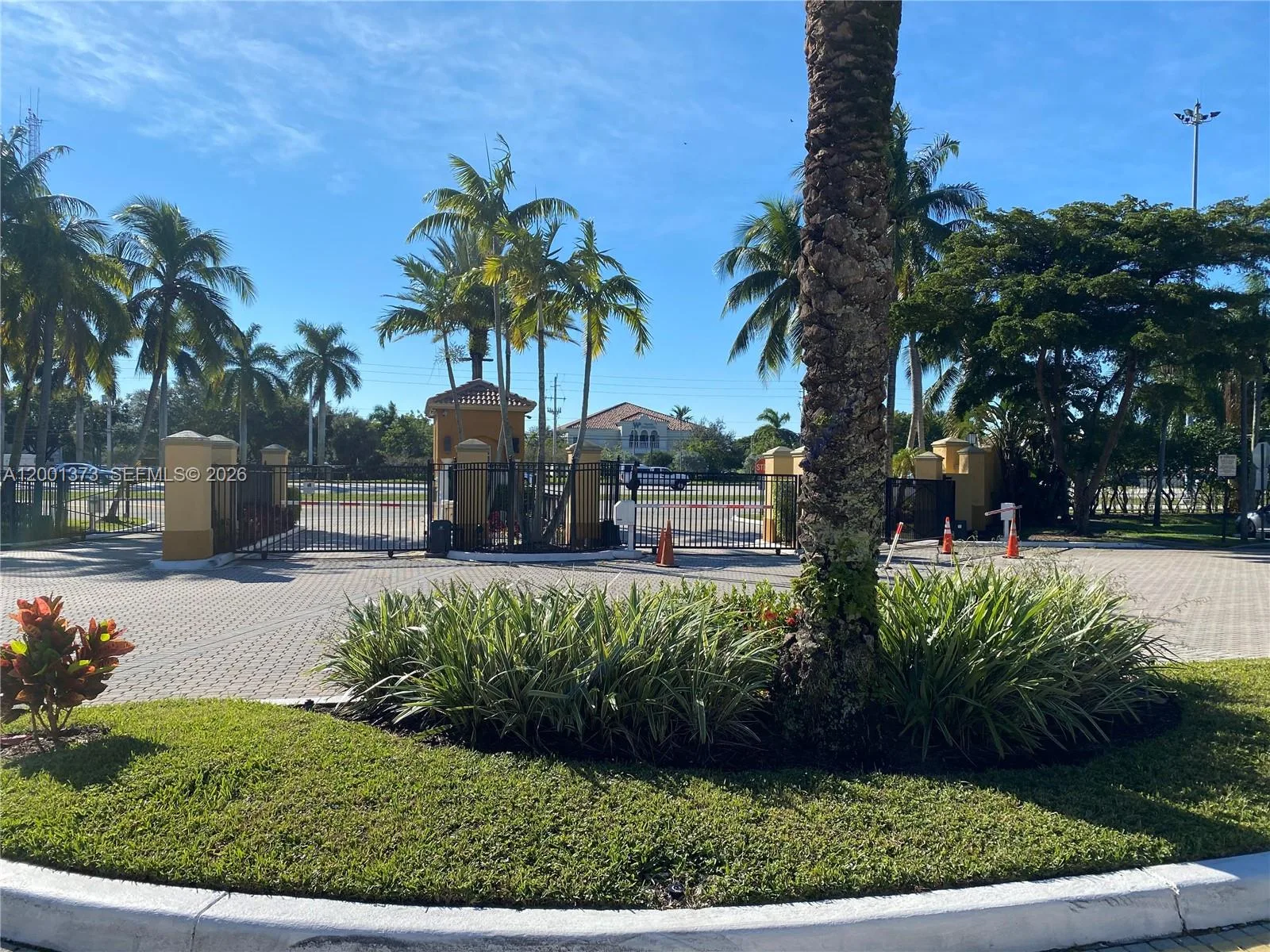 9645 nw 1st ct # 1-302, Pembroke Pines, FL 33024 photo 2