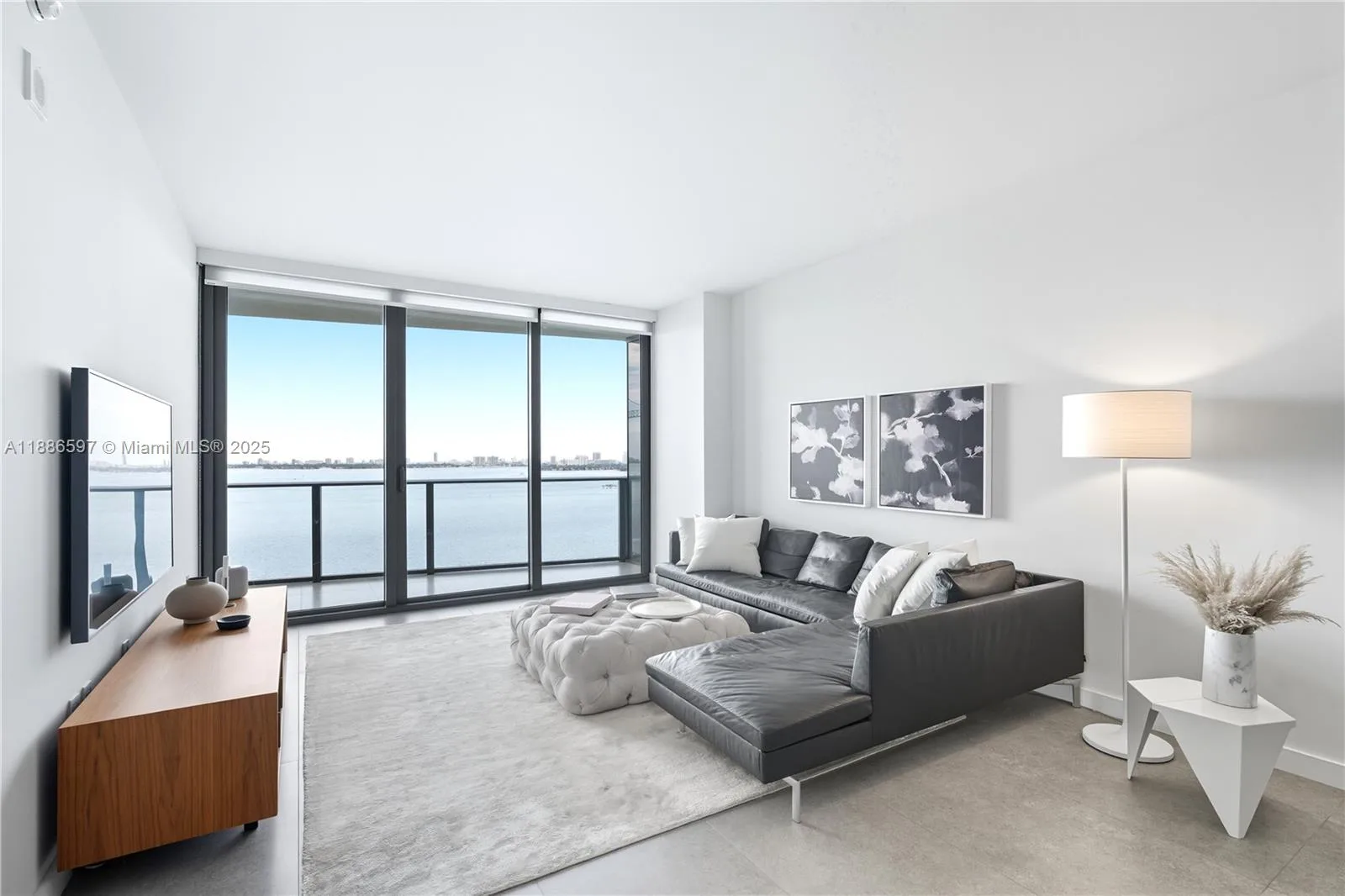 460 NE 28th St # 1805, Miami, FL 33137 photo 6