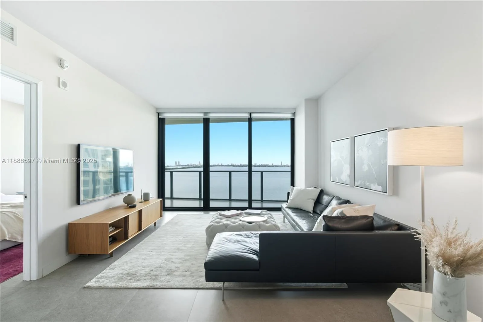 460 NE 28th St # 1805, Miami, FL 33137 photo 8