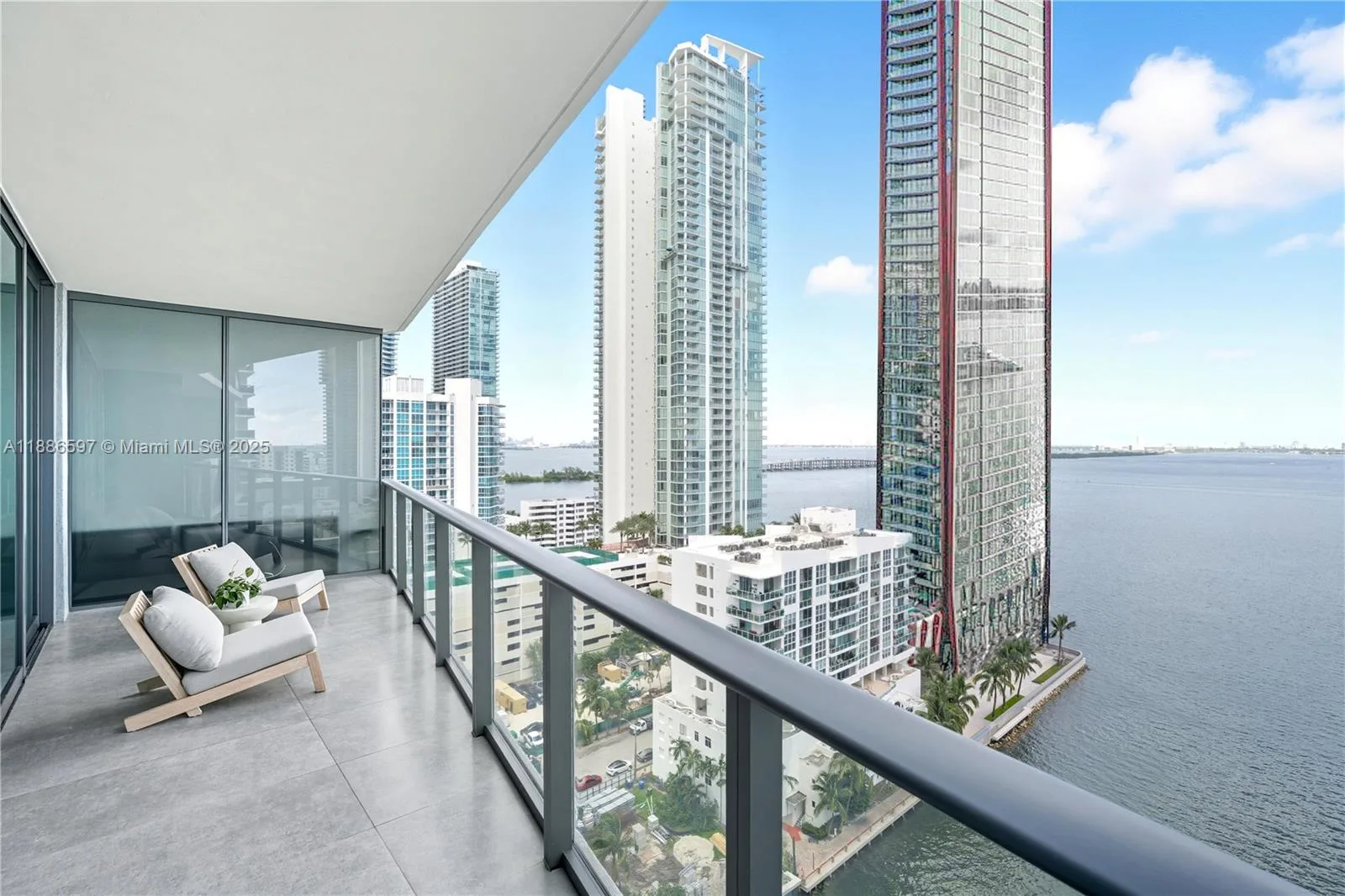 460 NE 28th St # 1805, Miami, FL 33137 photo 9