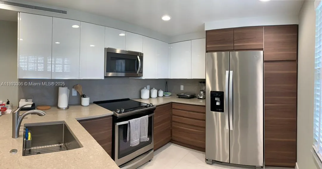 3507 Oaks Way # 802, Pompano Beach, FL 33069 photo 3