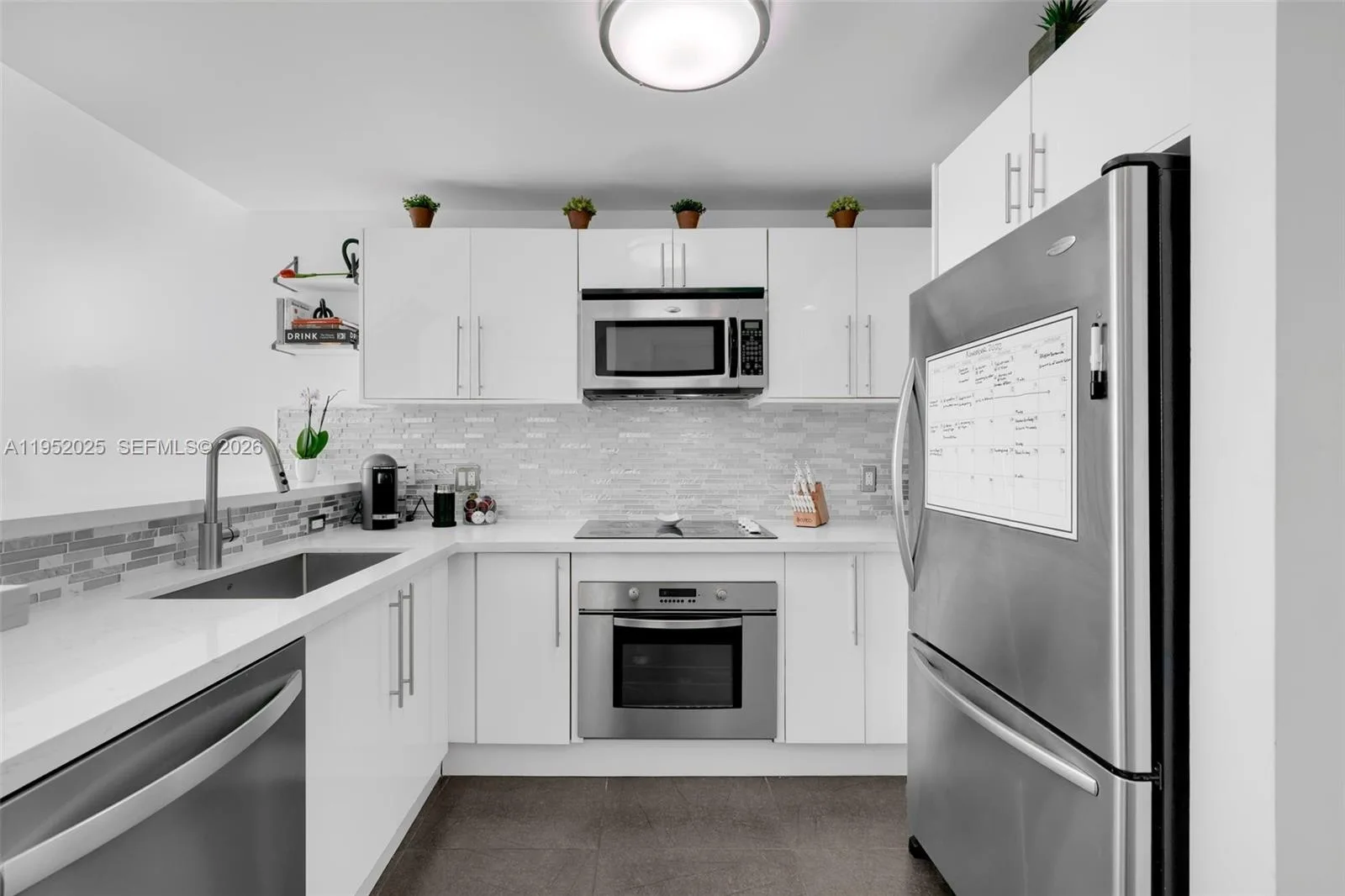 300 S BISCAYNE BLVD # L-410, Miami, FL 33131 photo 10