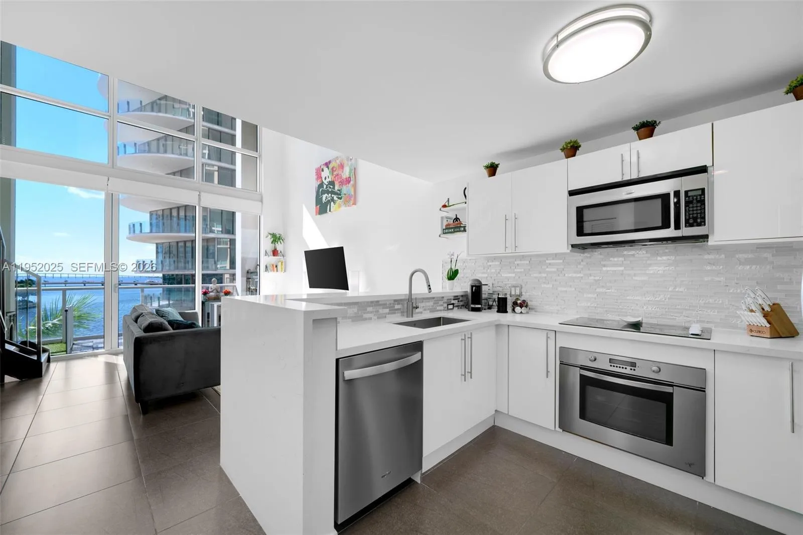 300 S BISCAYNE BLVD # L-410, Miami, FL 33131 photo 11