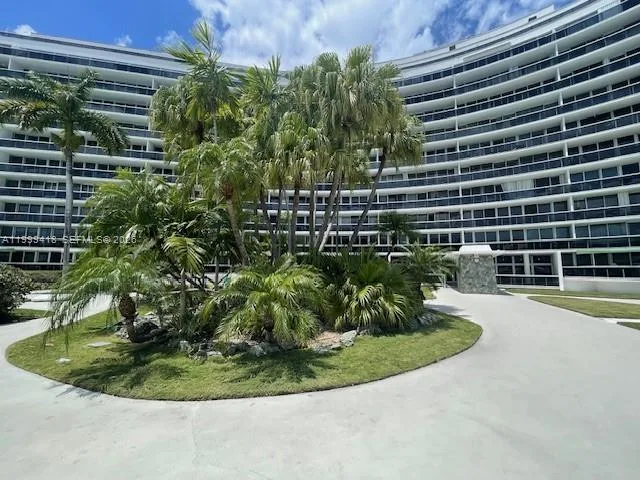 900 Bay Dr # 311, Miami Beach, FL 33141
