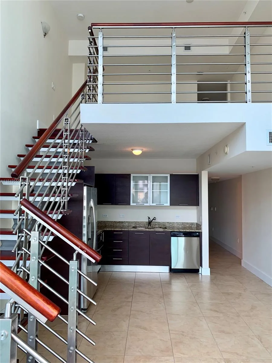 41 SE 5th St # 1011, Miami, FL 33131 photo 2