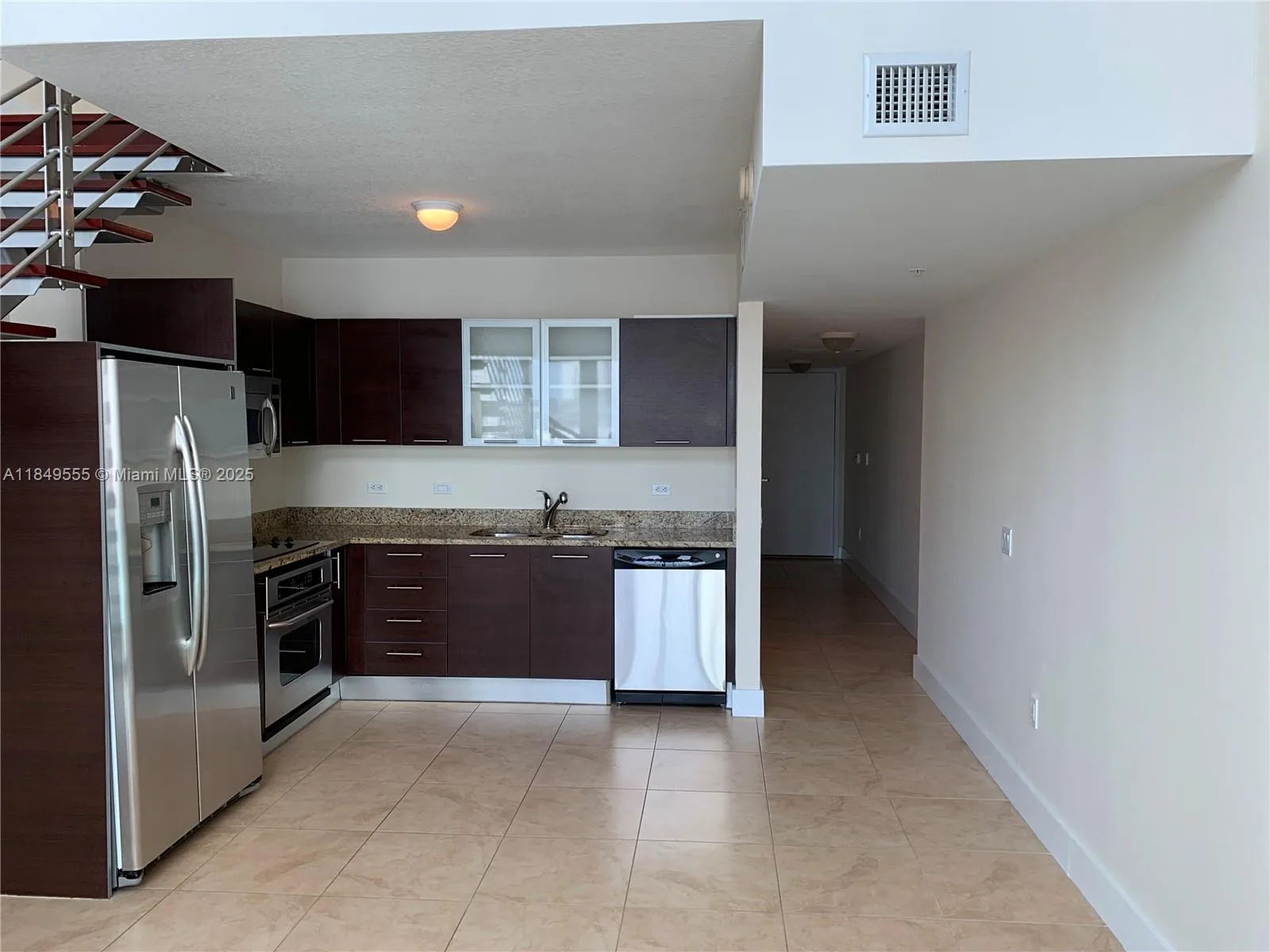 41 SE 5th St # 1011, Miami, FL 33131 photo 4