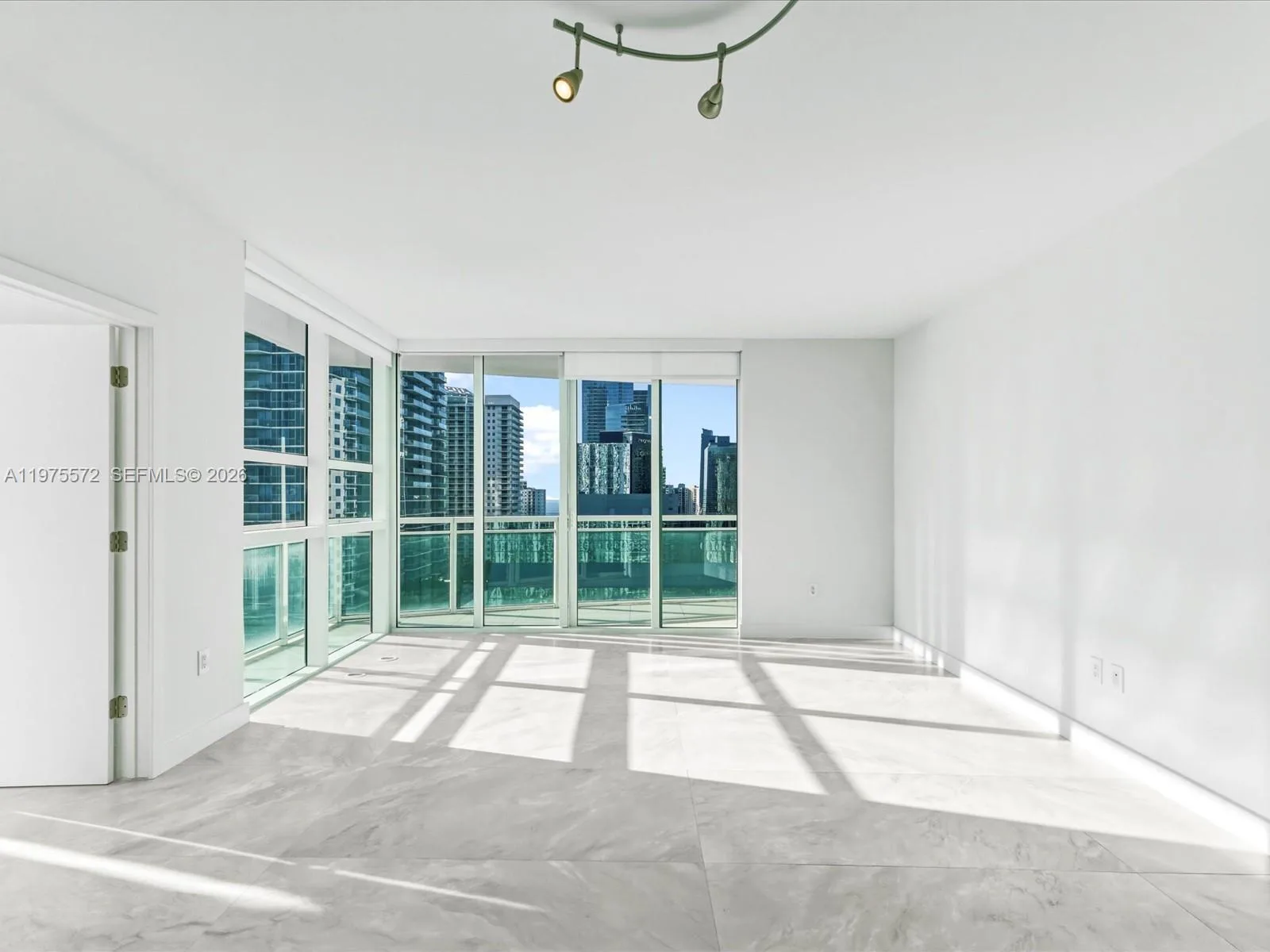 951 Brickell Ave # 2610, Miami, FL 33131 photo 5