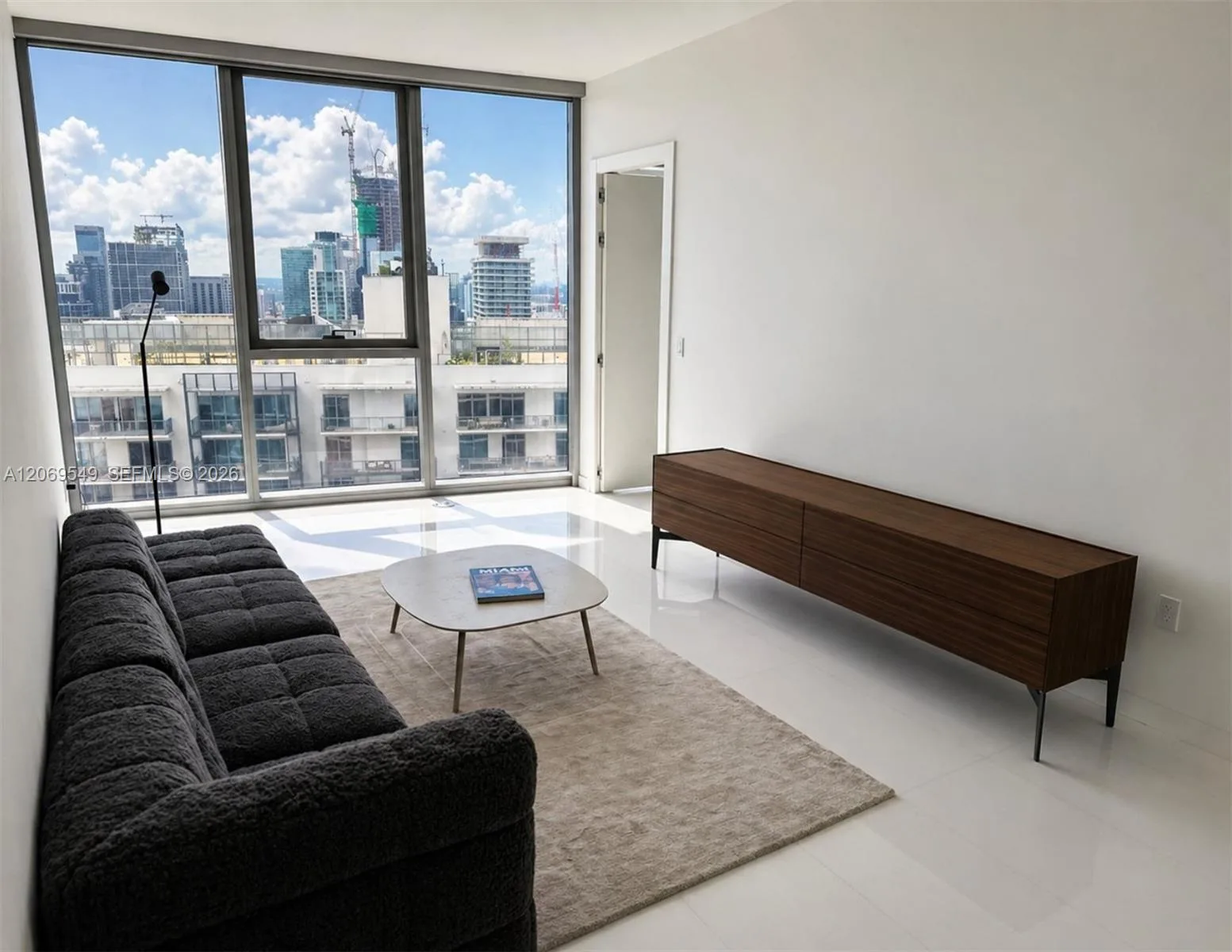 300 Biscayne Blvd Way # 4404, Miami, FL 33131 photo 9