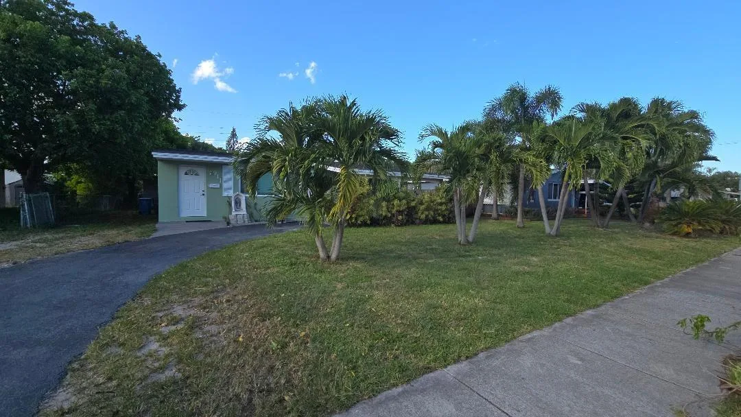 911 NE 58TH Street, Oakland Park, FL 33334 photo 3