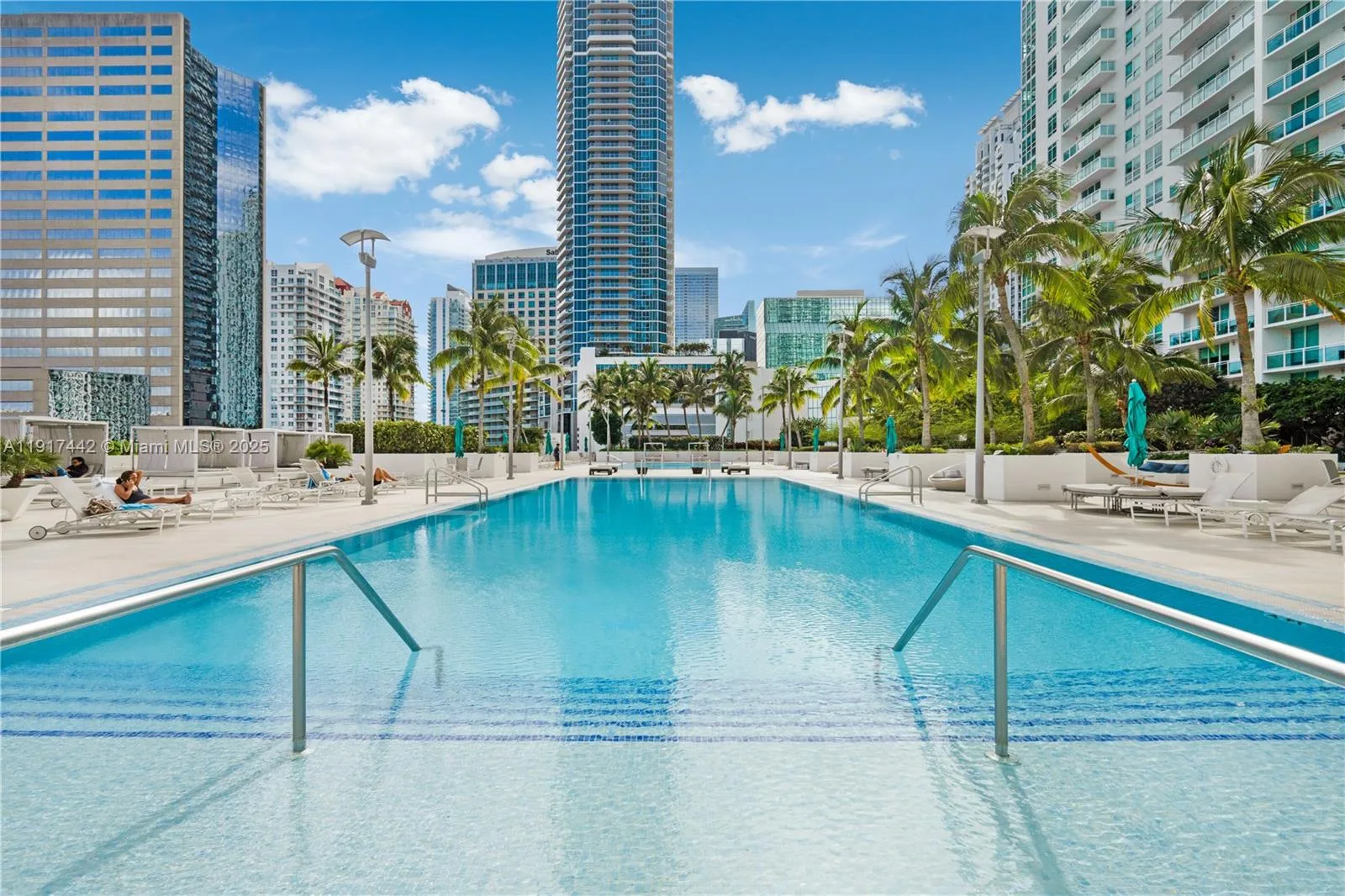 950 Brickell Bay Dr # 3008, Miami, FL 33131