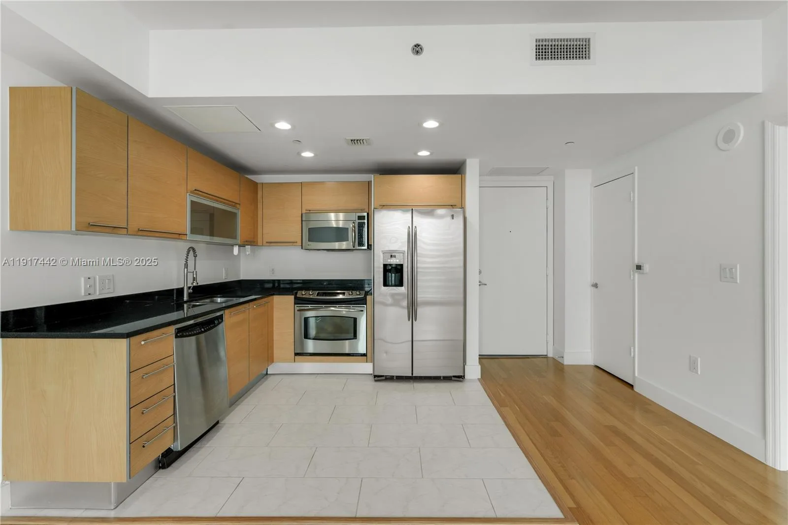 950 Brickell Bay Dr # 3008, Miami, FL 33131 photo 11