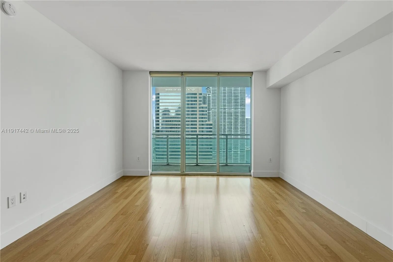 950 Brickell Bay Dr # 3008, Miami, FL 33131 photo 12