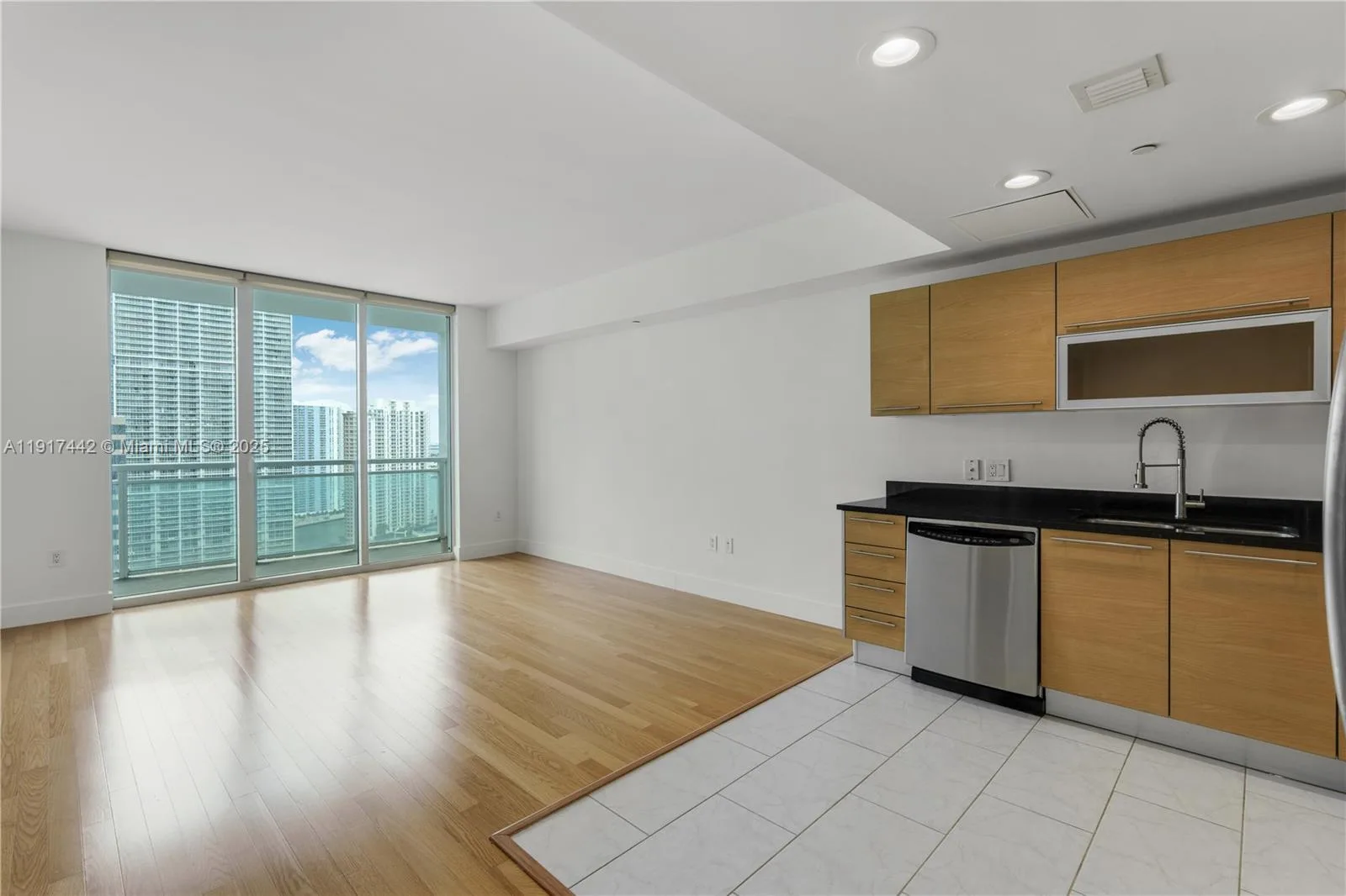 950 Brickell Bay Dr # 3008, Miami, FL 33131 photo 3