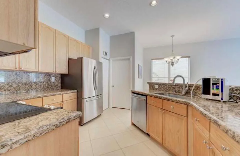5012 Victoria Circle, West Palm Beach, FL 33409 photo 11