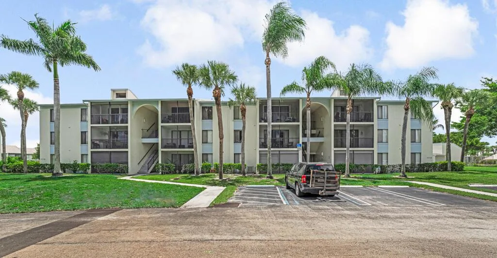 1112 GREEN PINE Boulevard # G3, West Palm Beach, FL 33409