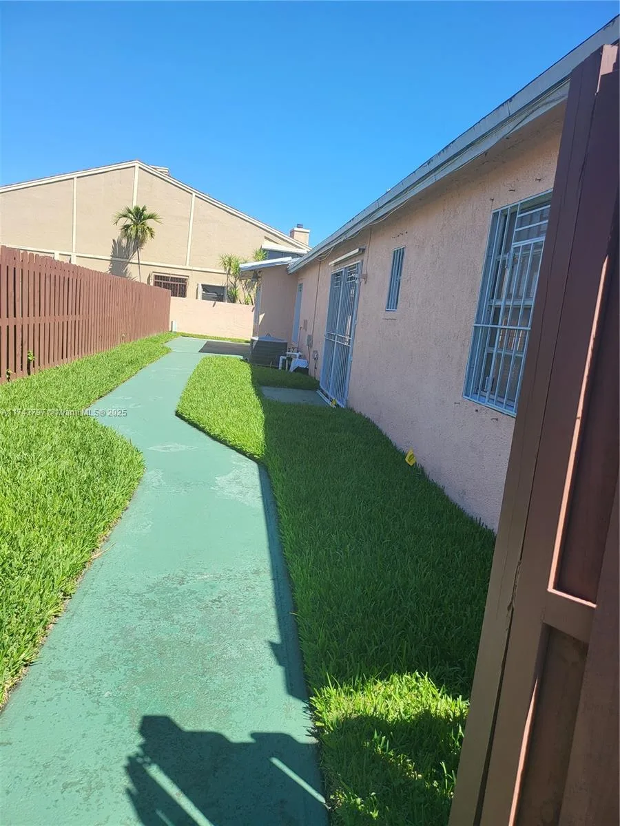 6771 NW 199th Ter, Hialeah, FL 33015 photo 2