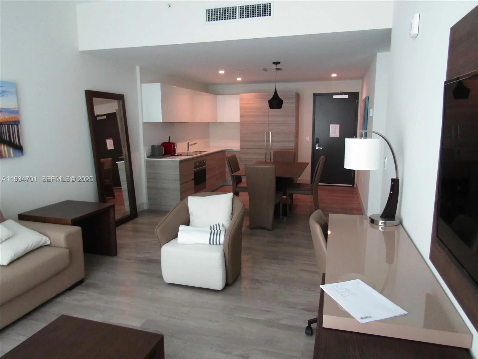 777 N Ocean Dr # S514, Hollywood, FL 33019