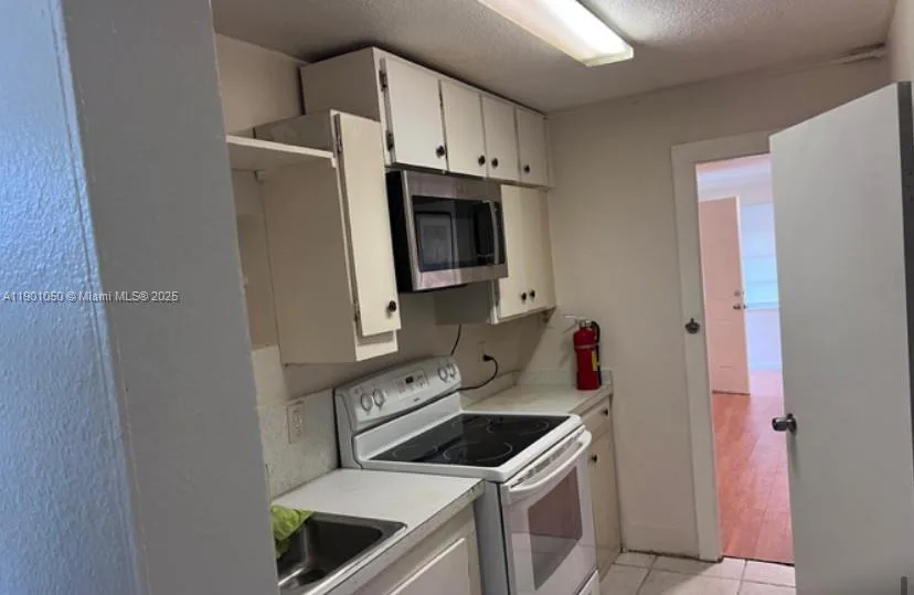 117 NE 5TH ST NE # 117, Winter Haven, FL 33881 photo 2