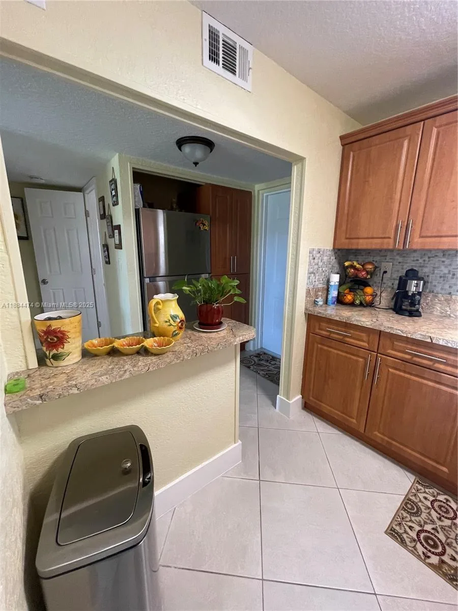 9041 Sunrise Lakes Blvd # 108, Sunrise, FL 33322 photo 3