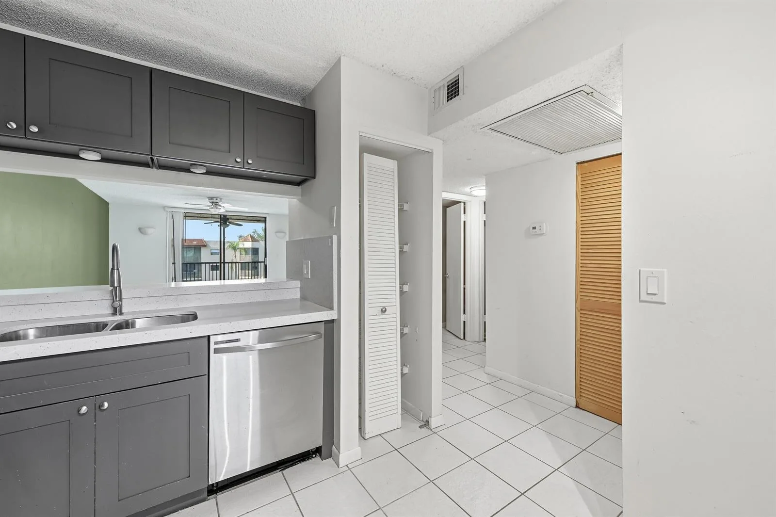 10501 W Broward Boulevard # 405, Plantation, FL 33324 photo 10