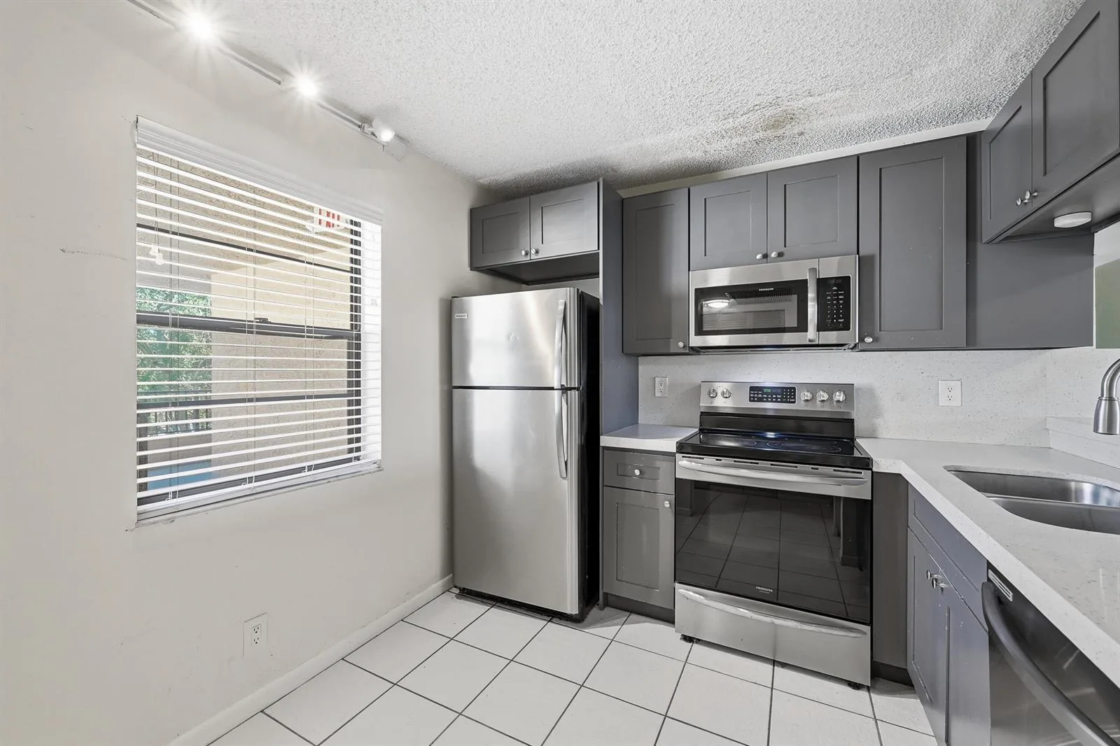 10501 W Broward Boulevard # 405, Plantation, FL 33324 photo 8