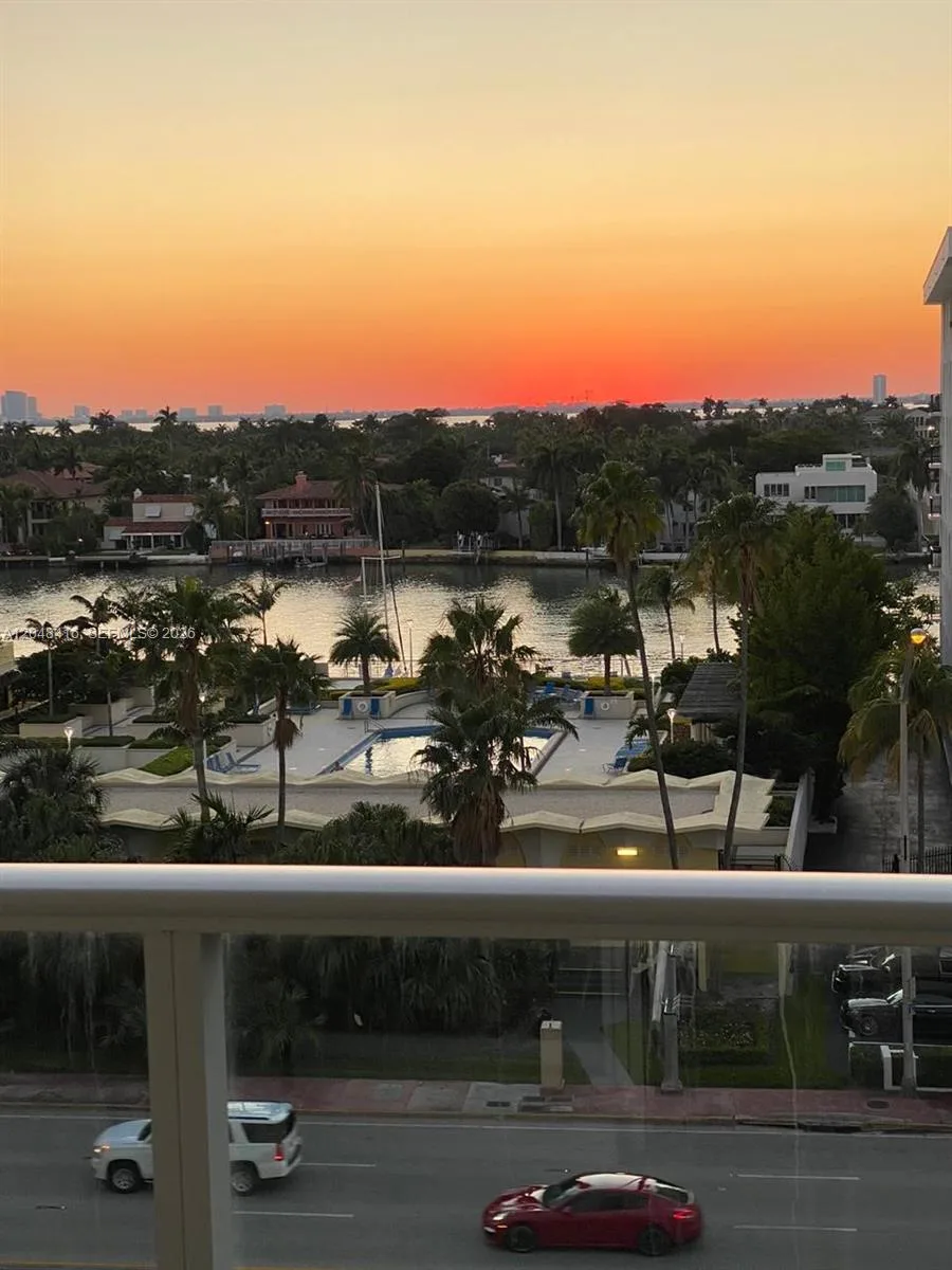 5601 Collins Ave # 722, Miami Beach, FL 33140