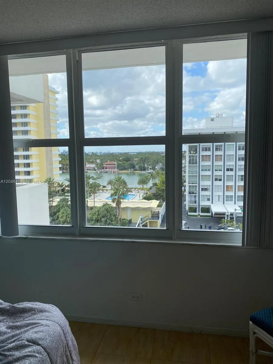 5601 Collins Ave # 722, Miami Beach, FL 33140 photo 2